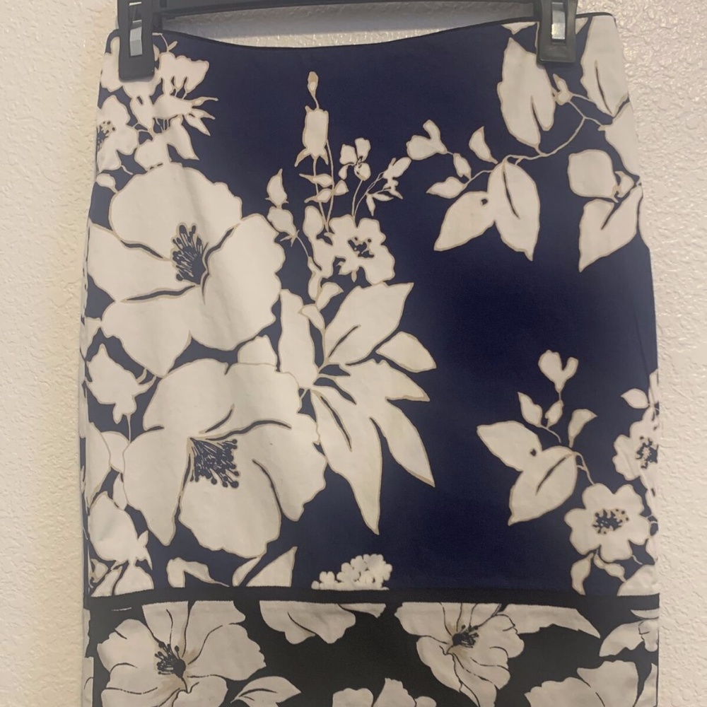 White House Black Market Blue & Black Hawaiian Floral Pencil Skirt Women's 00